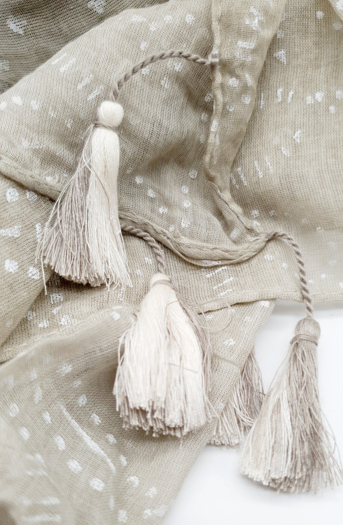 Beige pattern Tassel Scarf