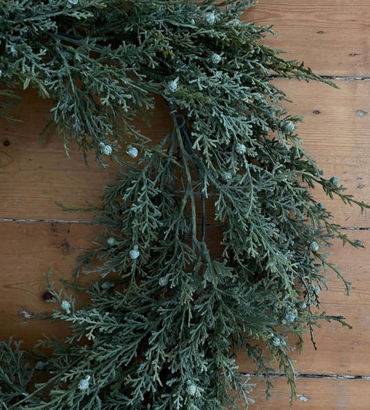Nudum Wreath