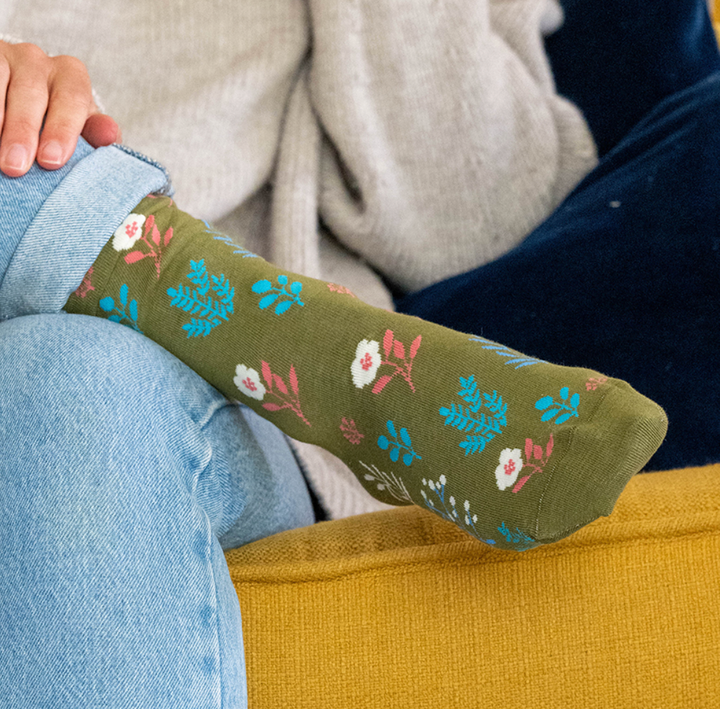Khaki floral themed recycled ankle socks